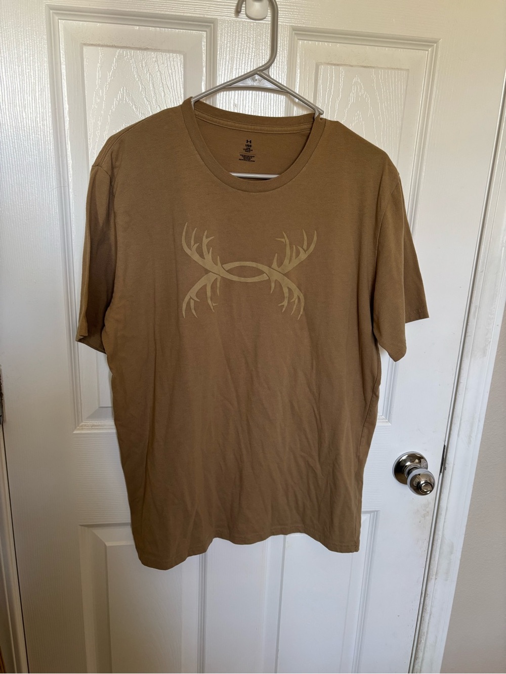 Under Armour Men’s Brown Graphic Crew Neck Tee